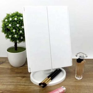 LED ogledalo za šminkanje sa 4 panela – otvoreno i zatvoreno