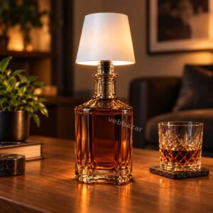 Bežična LED lampa za flašu na premium flaši viskija